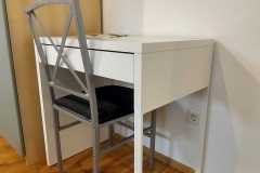 Schreibtisch